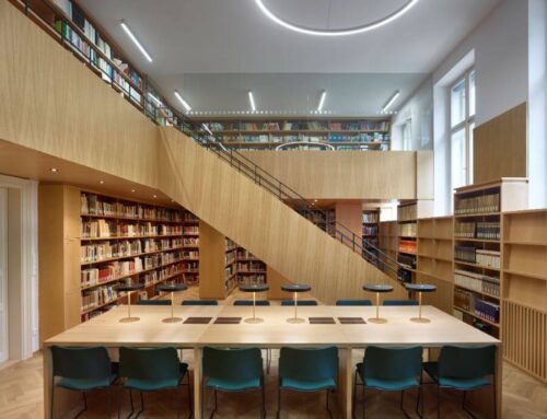 Interiér budovy B Univerzity Hradec Králové, náměstí Svobody